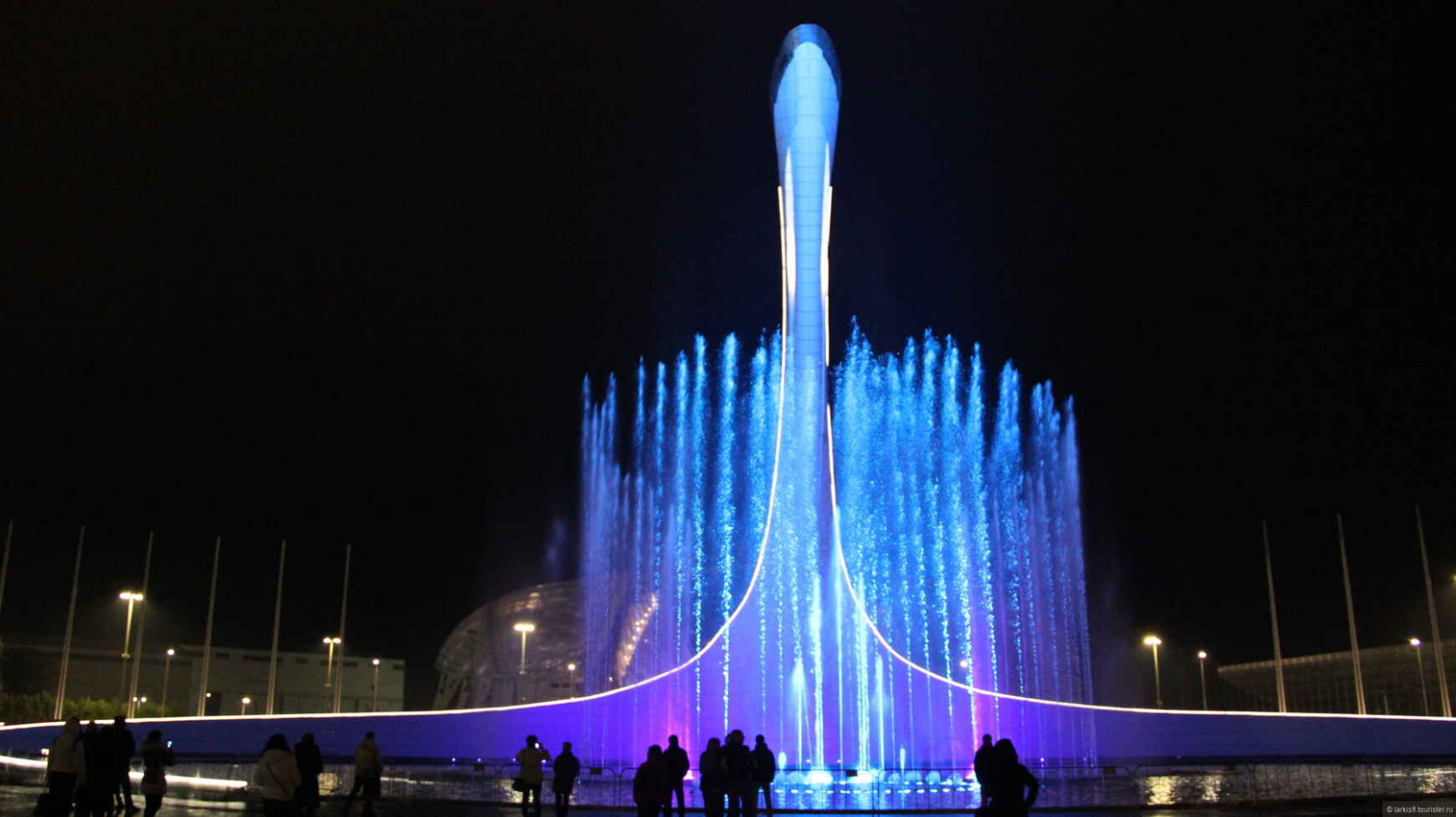 Олимпийский парк часы. Поющие фонтаны Сочи Олимпийский парк. Поющие фонтаны Сочи Олимпийский парк 2023. Фонтан в Сочи в Олимпийском парке. Поющий фонтан в Сочи в Олимпийском парке.
